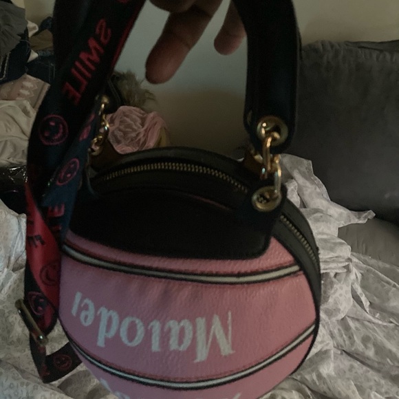 purse - Picture 3 of 3